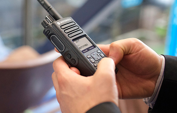 motorola dp4800e in use